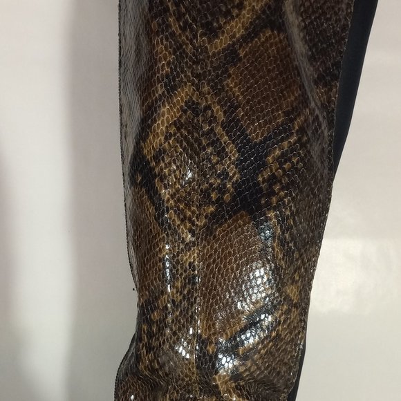 GARCELLE WOMEN SNAKESKIN EMBOSSED LEATHER STRETCH /SPANDEX BACK TALL BOOTS SZ 10 - Picture 1 of 9